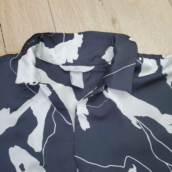 H&M Womens Blouse Size Medium Black Ivory Map Print Relaxed Oversize Boho Top - Picture 4 of 15